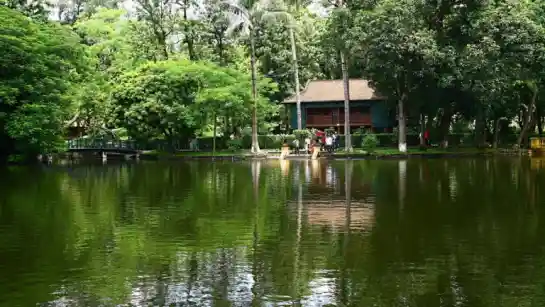 Nhà sàn bác Hồ – Kiến trúc nhỏ, di sản lớn