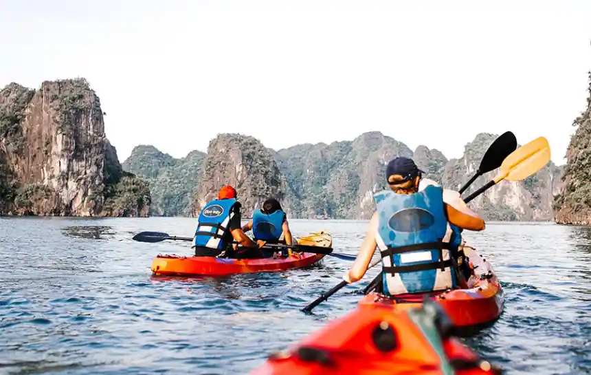 Trải nghiệm chèo kayak
