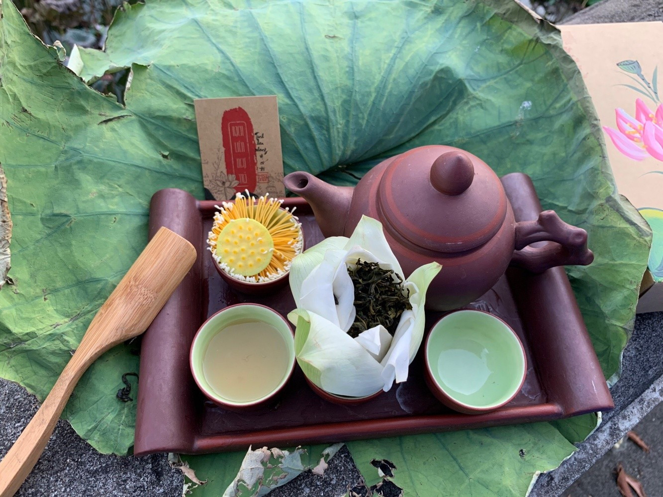 Trà sen - quà Hà Nội yêu thương