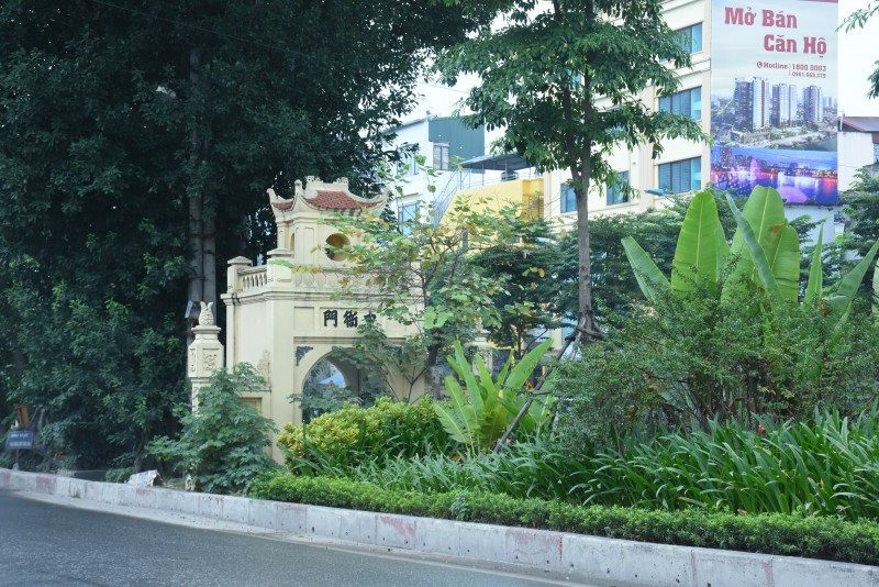 Cổng làng Trung Nha