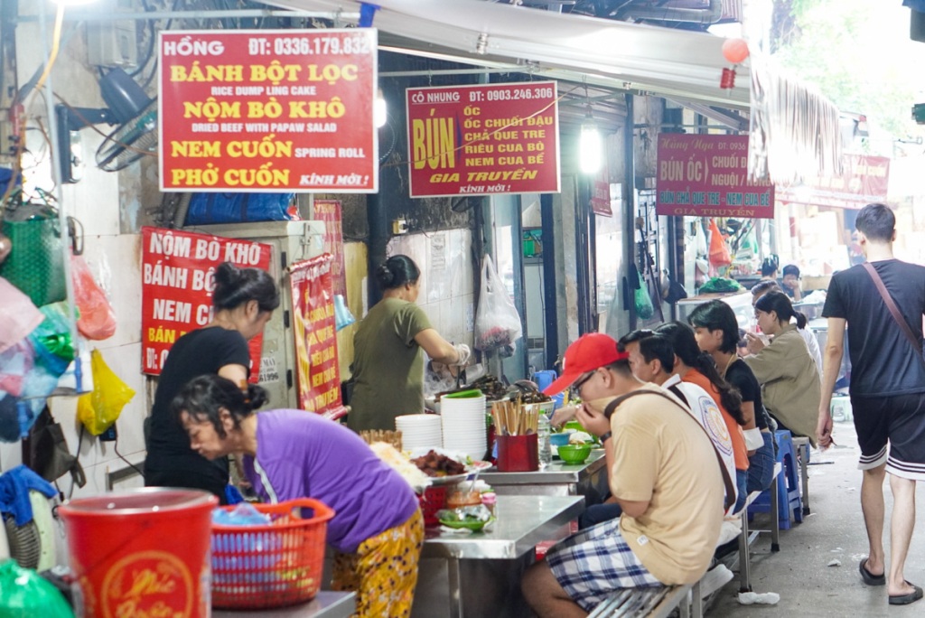 Food tour 100.000 đồng ở phố cổ Hà Nội