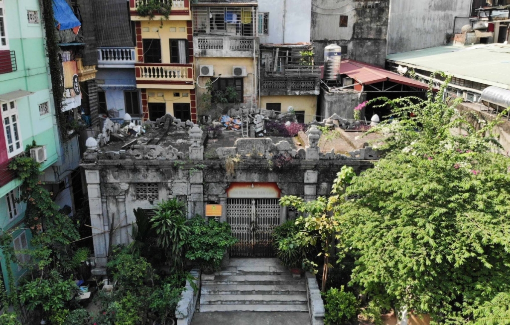 Lăng mộ đá 100 tuổi giữa Hà Nội