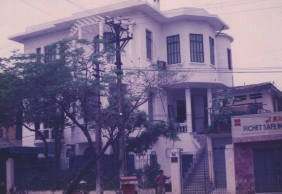 Màu ngói cũ của một thẩm mỹ không gian sống