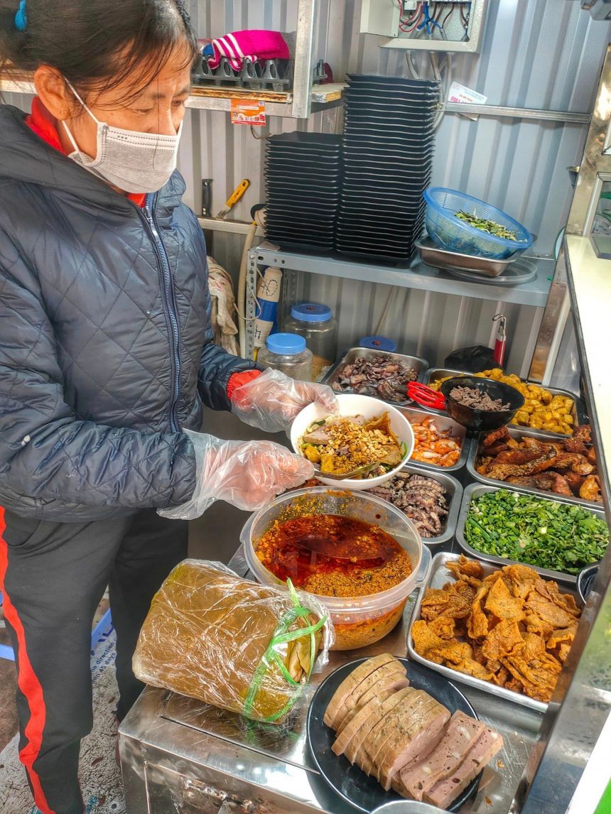 Bún hải sản, bún cá trấm vs miến trộn riêu cua